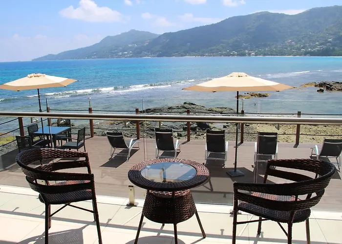 Surfers Cove Apartments